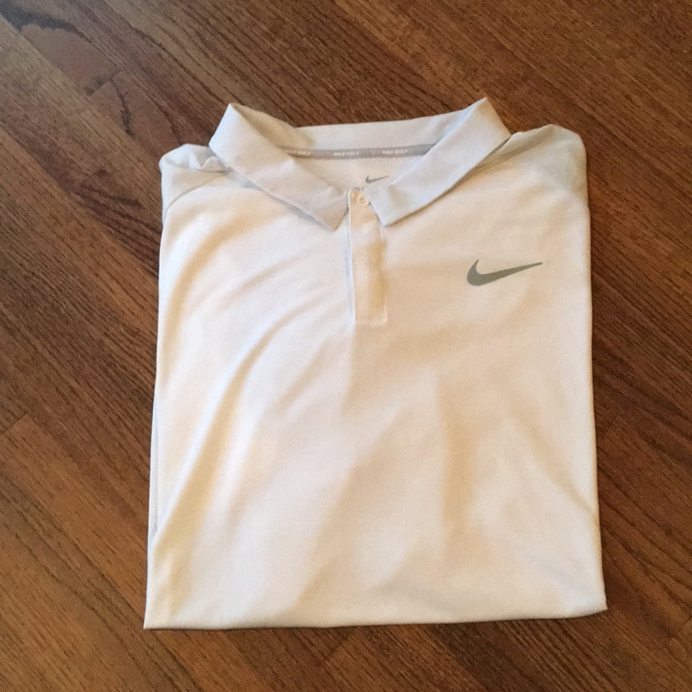 Nike golf dry-fit shirt. (XXL)